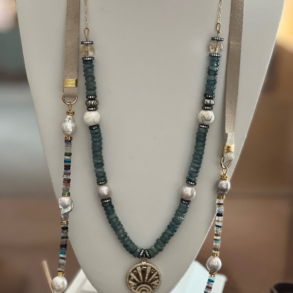 One-of-a-Kind Rare Teal Kyanite Necklace with a lucky charm - Picture 4 of 4